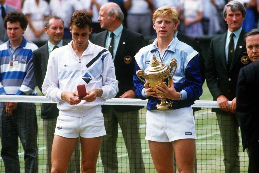 Siegerehrung Boris Becker (Deutschland, re.) besiegt Ivan Lendl