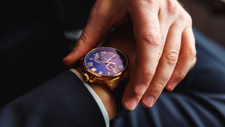 wo trägt man eine uhr